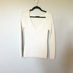 The Row ivory merino wool v neck sweater women’s medium